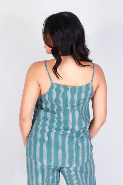 STRIPE AND SWAY TOP