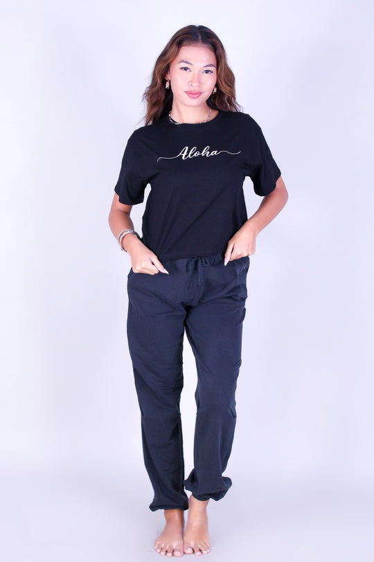 ALOHA CURSIVE CROP TEE