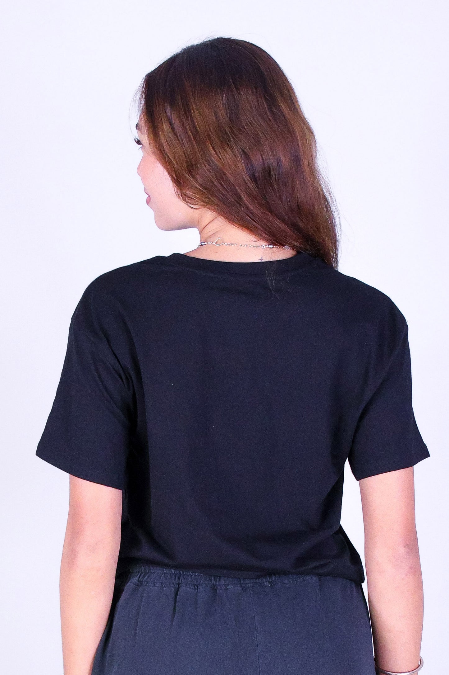 ALOHA CURSIVE CROP TEE