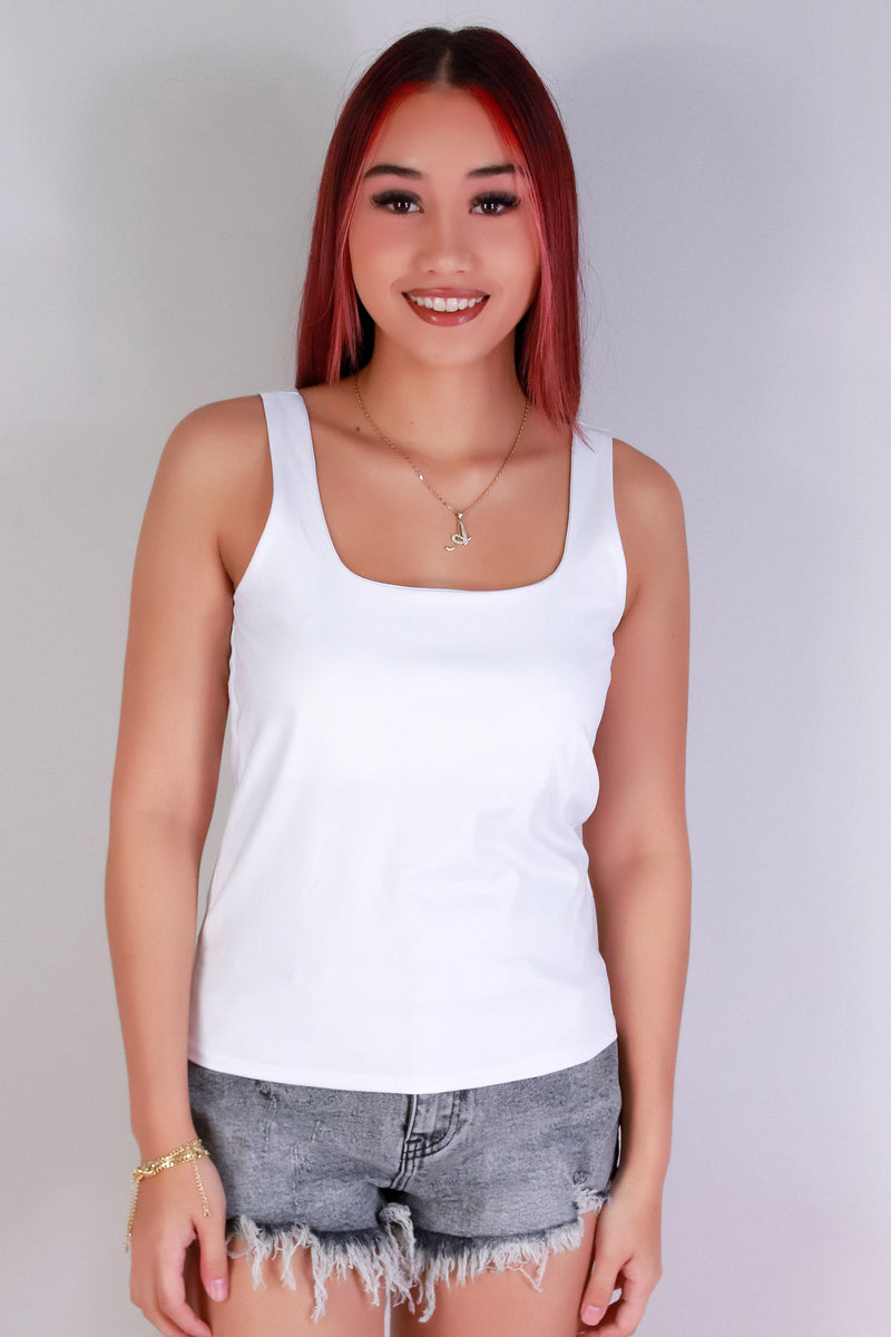 Jeans Warehouse Hawaii - SL CASUAL SOLID - WE BELONG TOGETHER TOP | By Detour Apparel Inc.