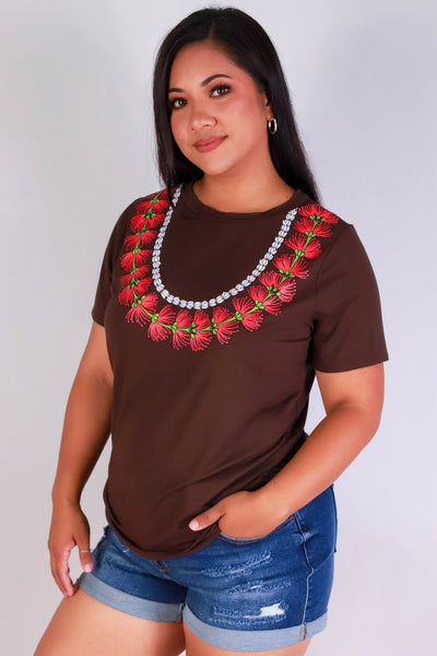 Jeans Warehouse Hawaii - PLUS S/S SCREENS - OHIA LEHUA LEI TEE | By LUZ