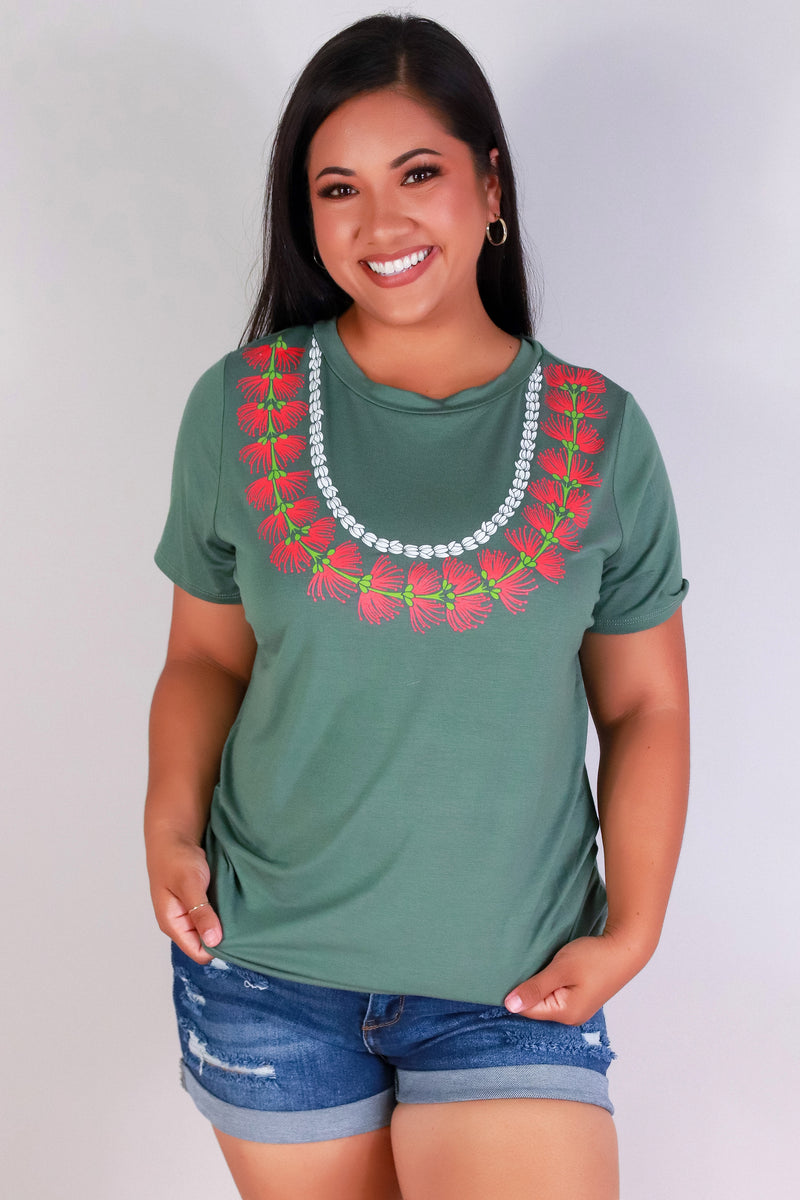 Jeans Warehouse Hawaii - PLUS S/S SCREENS - OHIA LEHUA LEI TEE | By LUZ