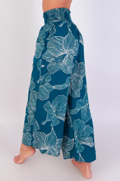 Jeans Warehouse Hawaii - PRINT WOVEN CAPRI'S - LINE & BLOOM CAPRI PANTS | By PAPERMOON/ B_ENVIED