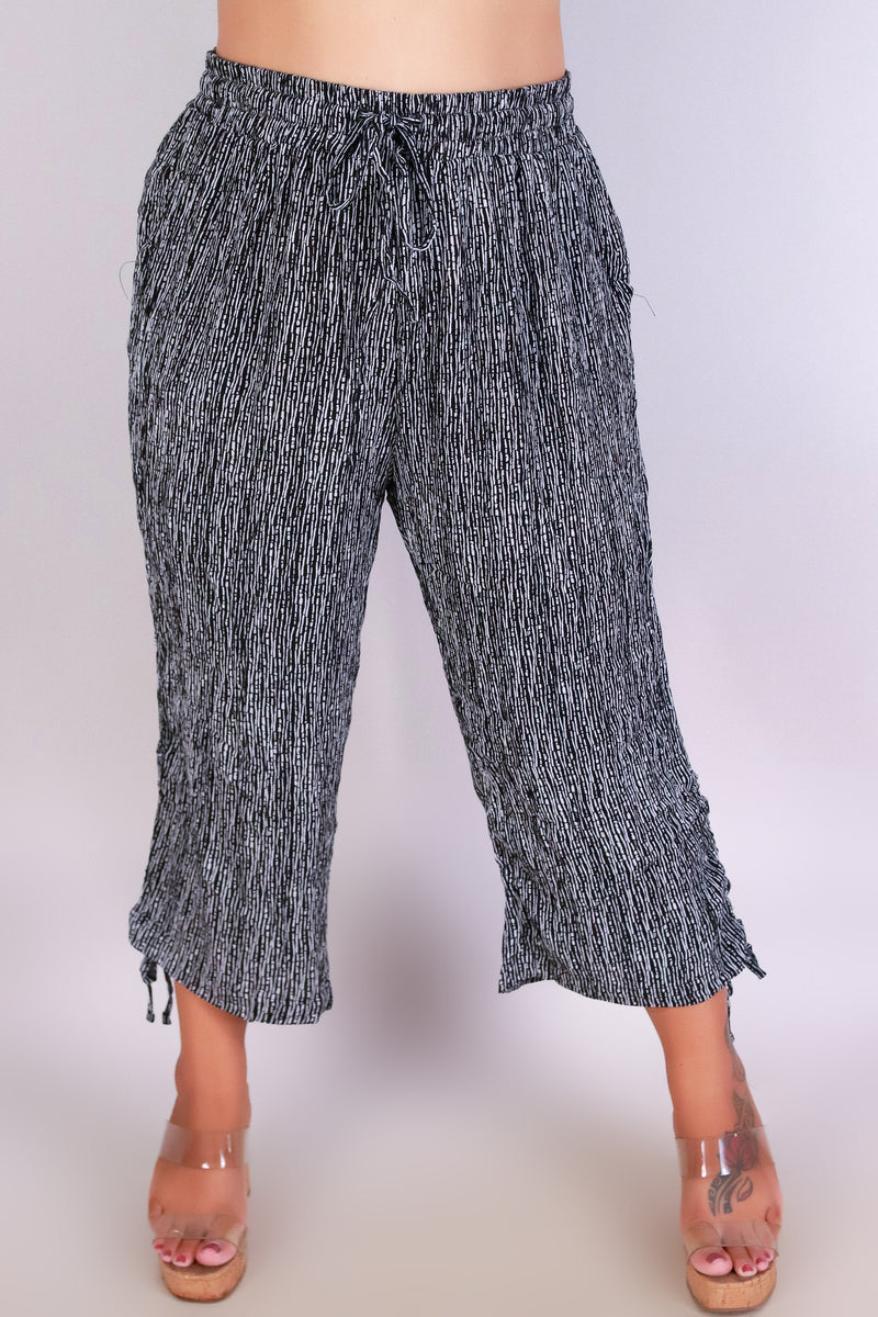 Jeans Warehouse Hawaii - PLUS PRINT WOVEN CAPRI&