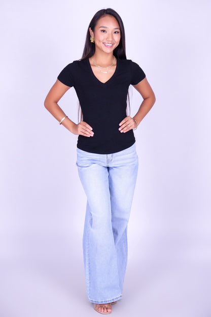 EASY TO LOVE BASIC TEE