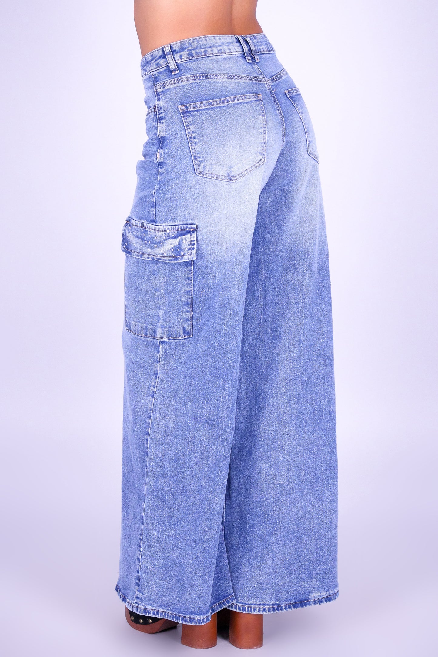 THROWBACK CARGO JEANS