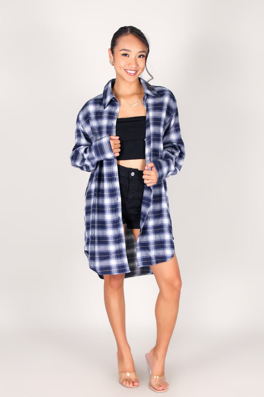 THE HEARTHSIDE OVERSIZED PLAID TOP
