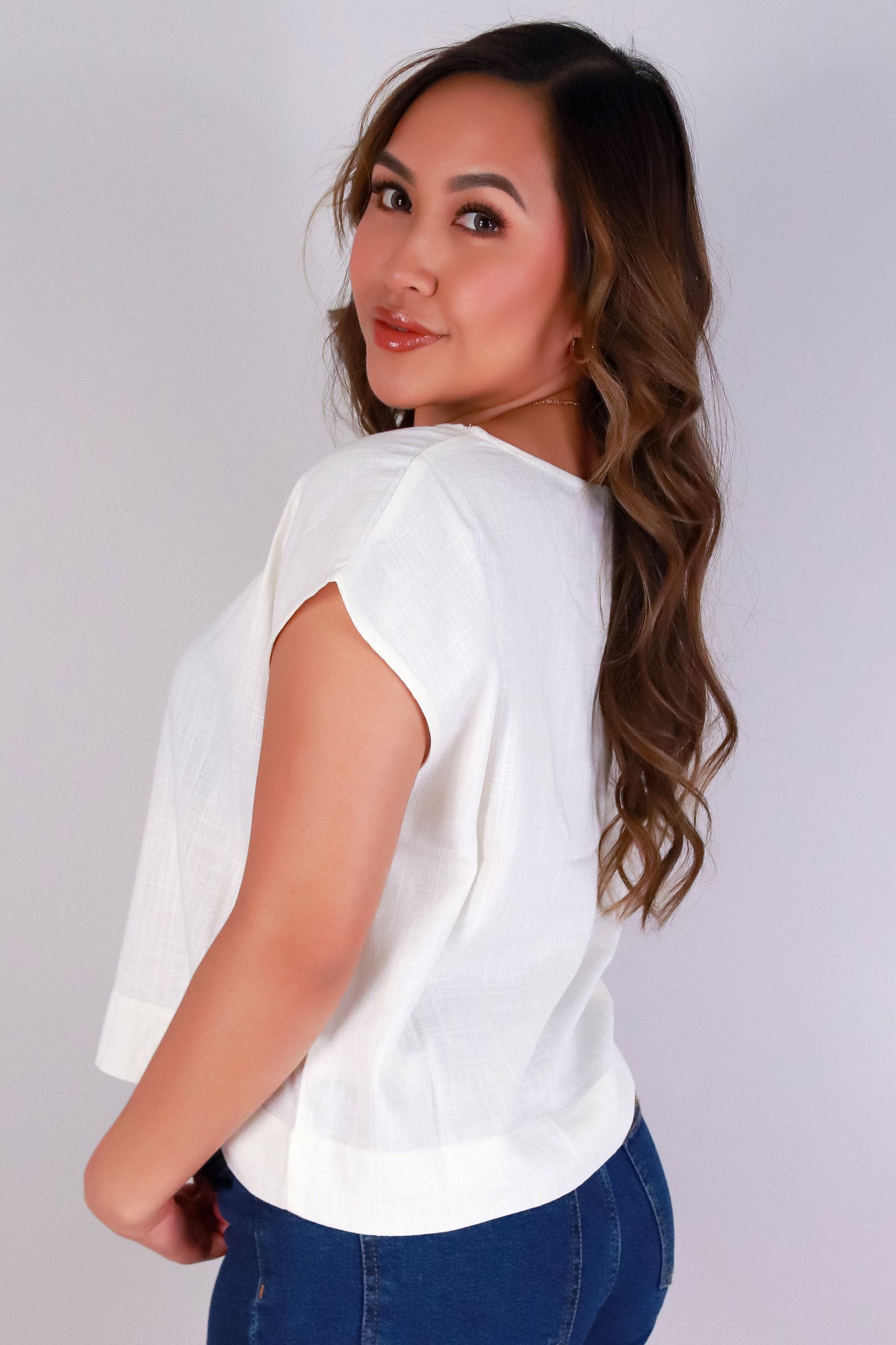 Jeans Warehouse Hawaii - S/S SOLID WOVEN TOPS - FOREVER SUNDAY TOP | By OLIVE & CO