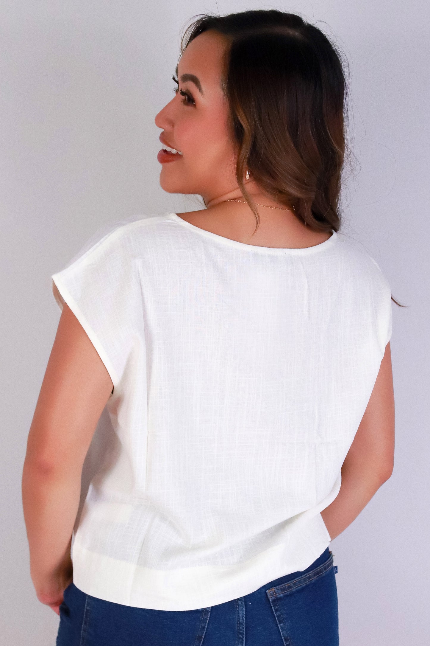 Jeans Warehouse Hawaii - S/S SOLID WOVEN TOPS - FOREVER SUNDAY TOP | By OLIVE & CO