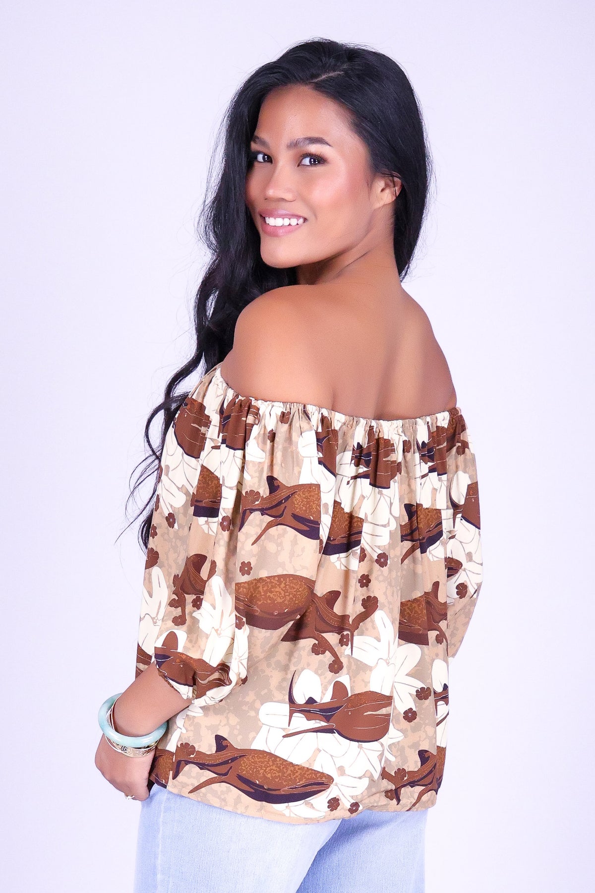 BLOOMS BY THE SEA OFF SHOULDER TOP