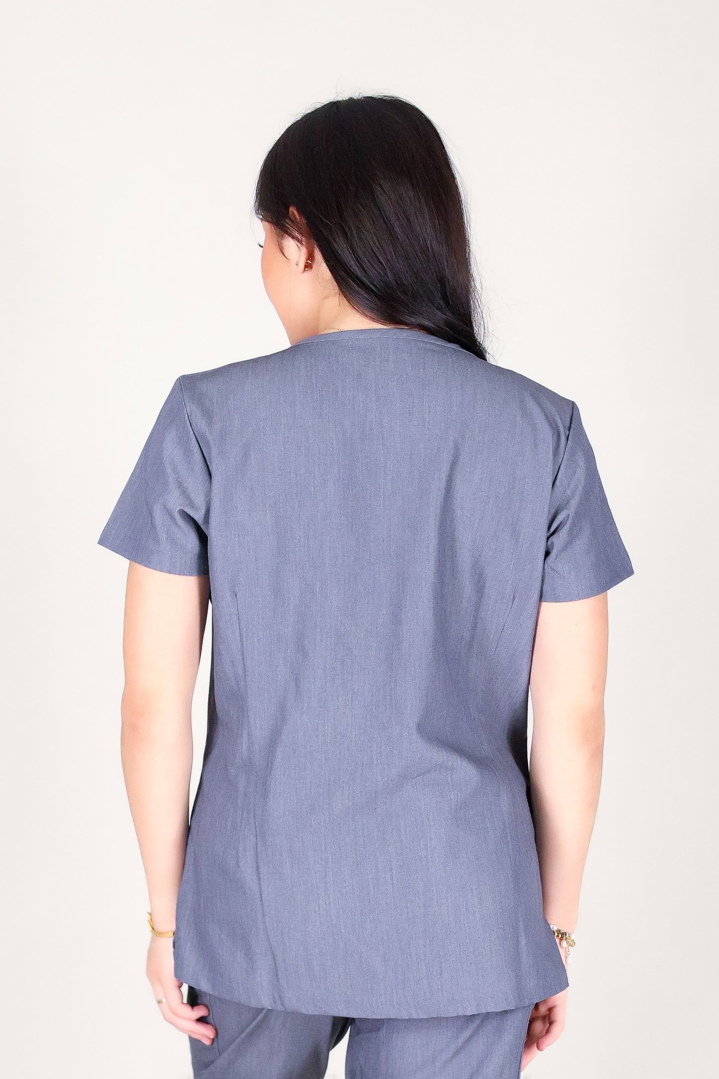 PIKAKE HONOHONO SCRUB TOP