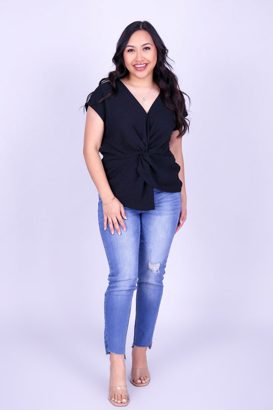 SIGNATURE TWIST TOP