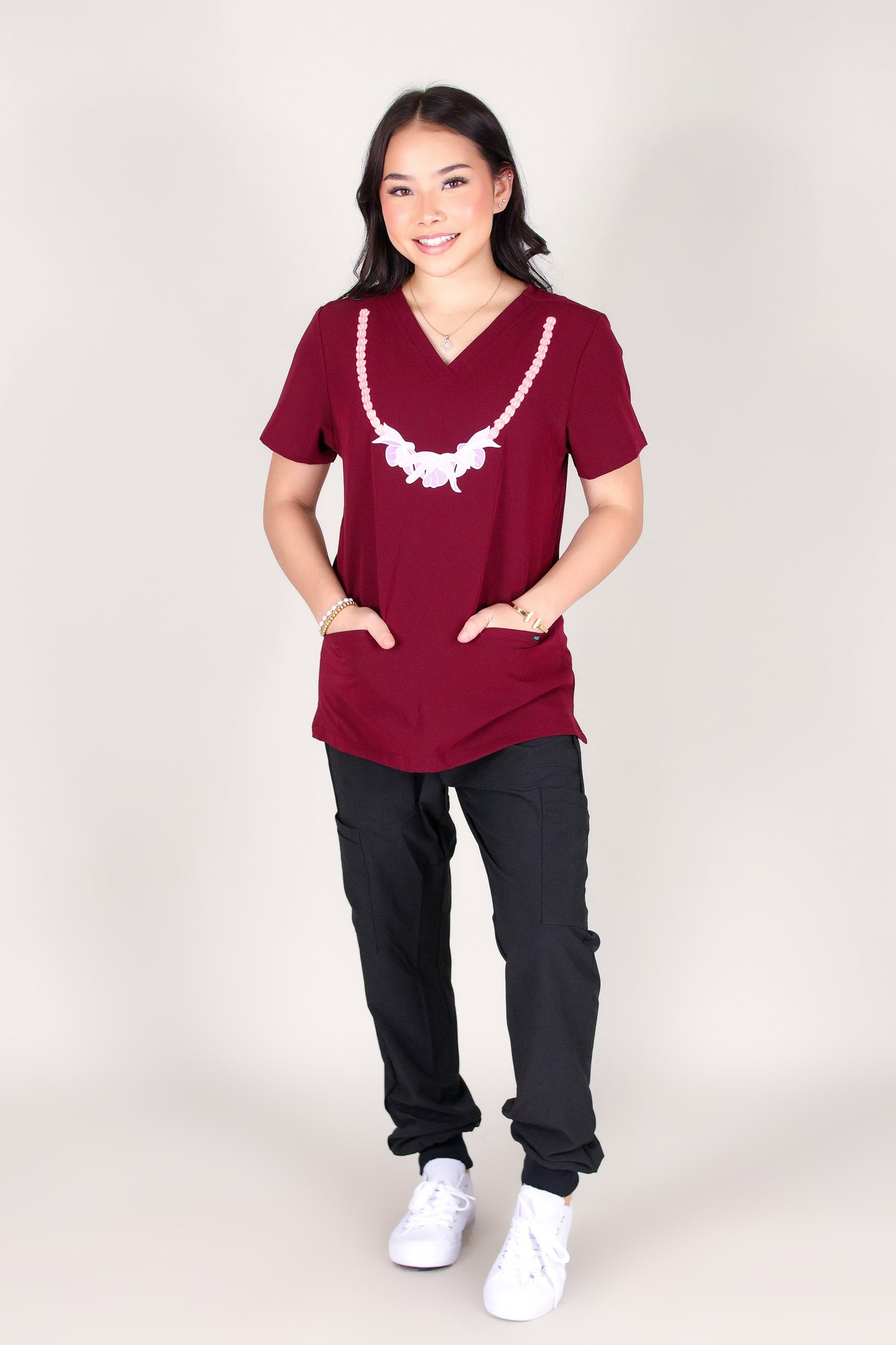 PIKAKE HONOHONO SCRUB TOP
