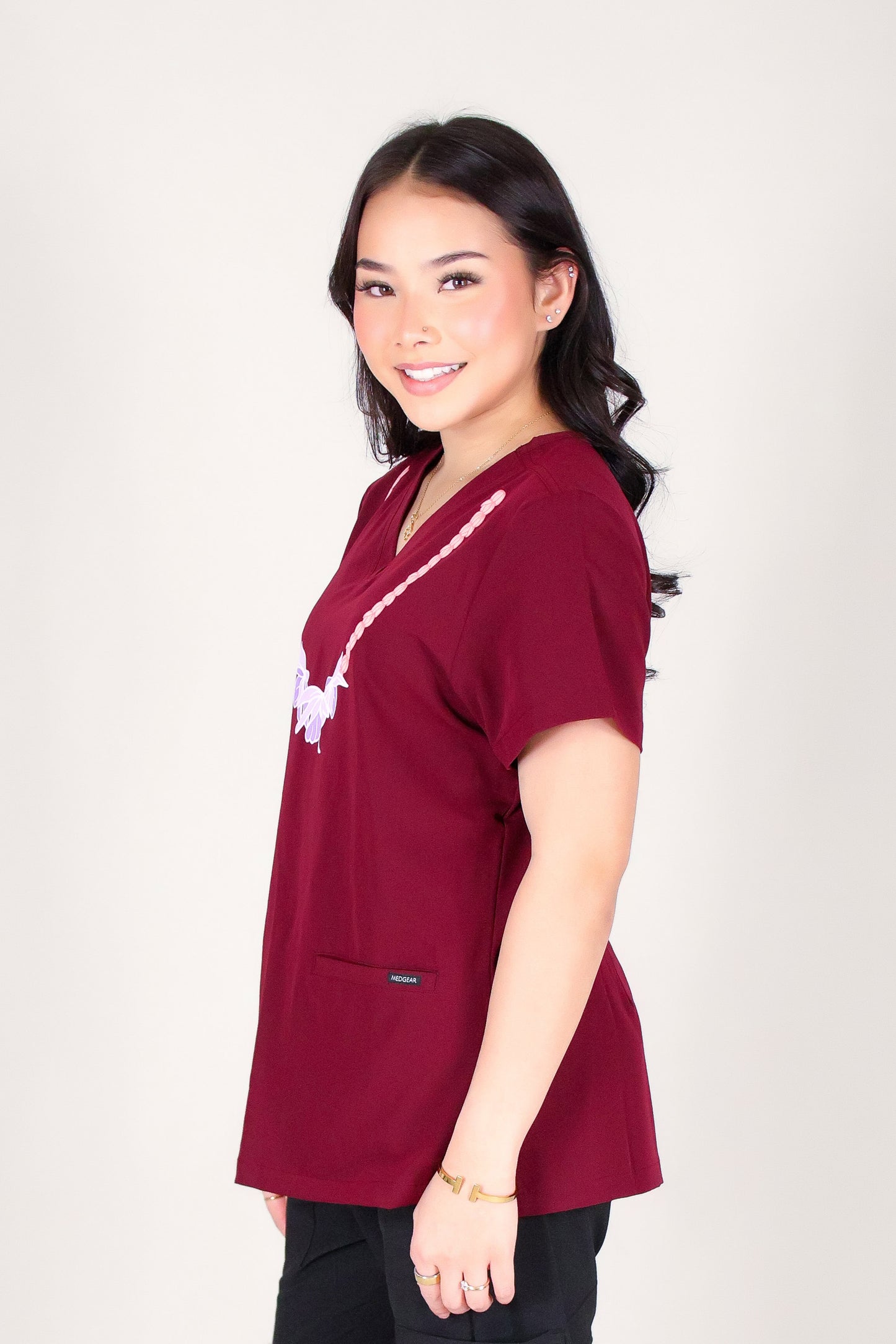 PIKAKE HONOHONO SCRUB TOP