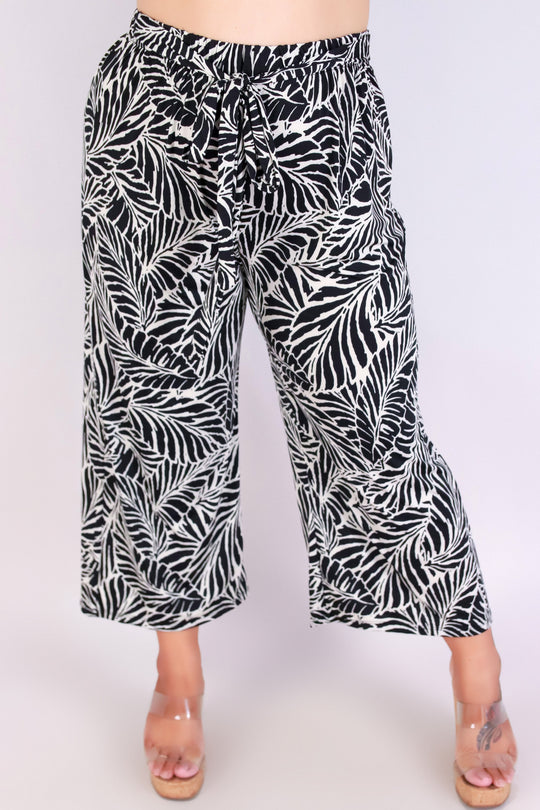 ISLAND LEAF CAPRI PANTS