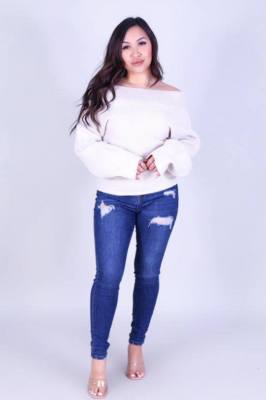 CLASSIC COZY SWEATER