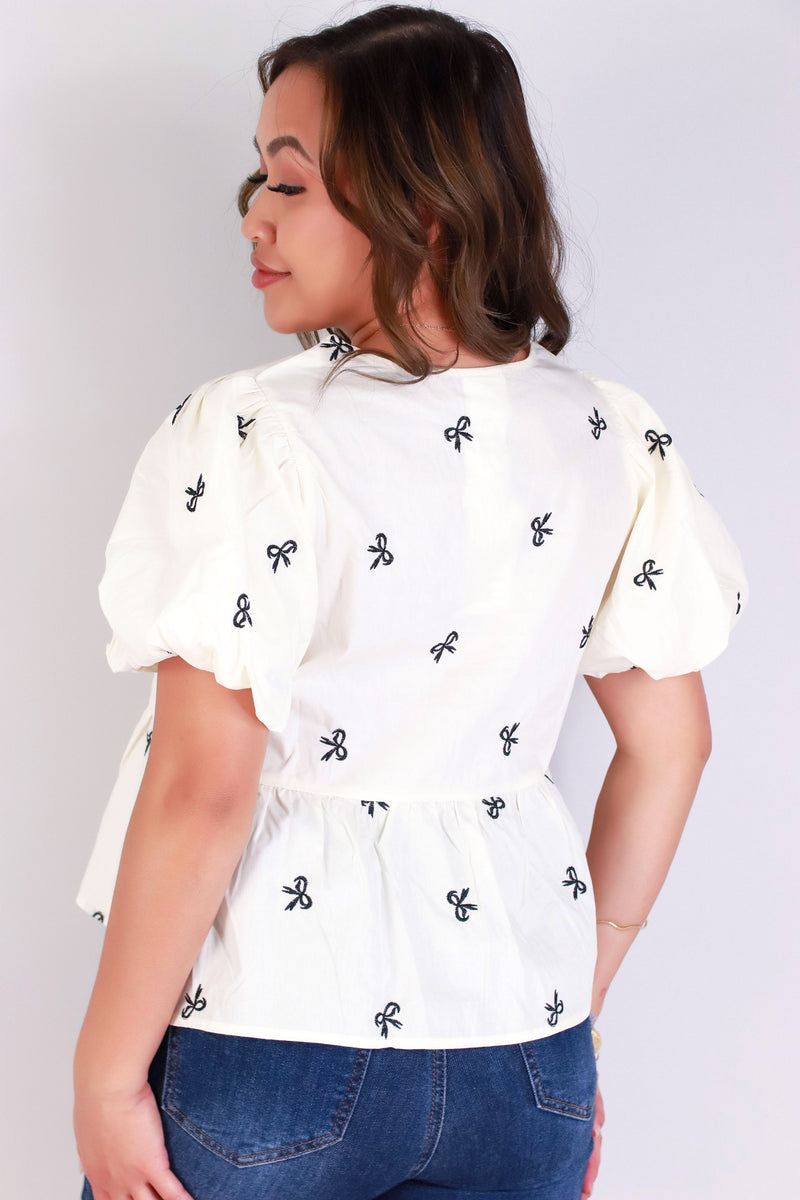 Jeans Warehouse Hawaii - S/S PRINT WOVEN TOPS - TIED WITH CHARM TOP | By VERY J