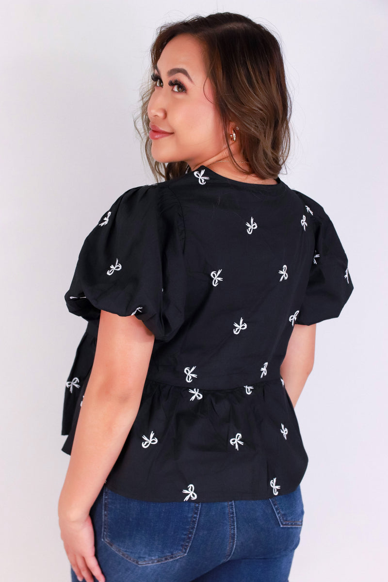 Jeans Warehouse Hawaii - S/S PRINT WOVEN TOPS - TIED WITH CHARM TOP | By VERY J