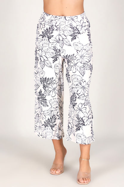 POLISHED IN PETALS CAPRI'S