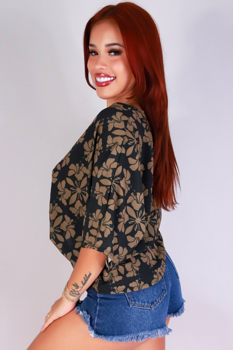 Jeans Warehouse Hawaii - S/S PRINT WOVEN DRESSY TOPS - HIBISCUS QUILT TOP | By LUZ