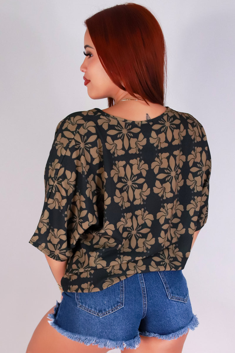 Jeans Warehouse Hawaii - S/S PRINT WOVEN DRESSY TOPS - HIBISCUS QUILT TOP | By LUZ
