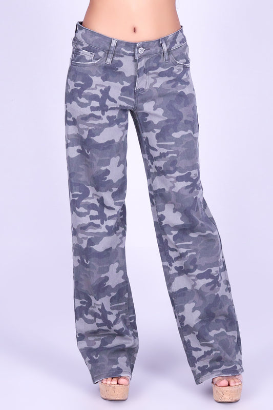 BRITNEY CAMO LOW-RISE JEANS