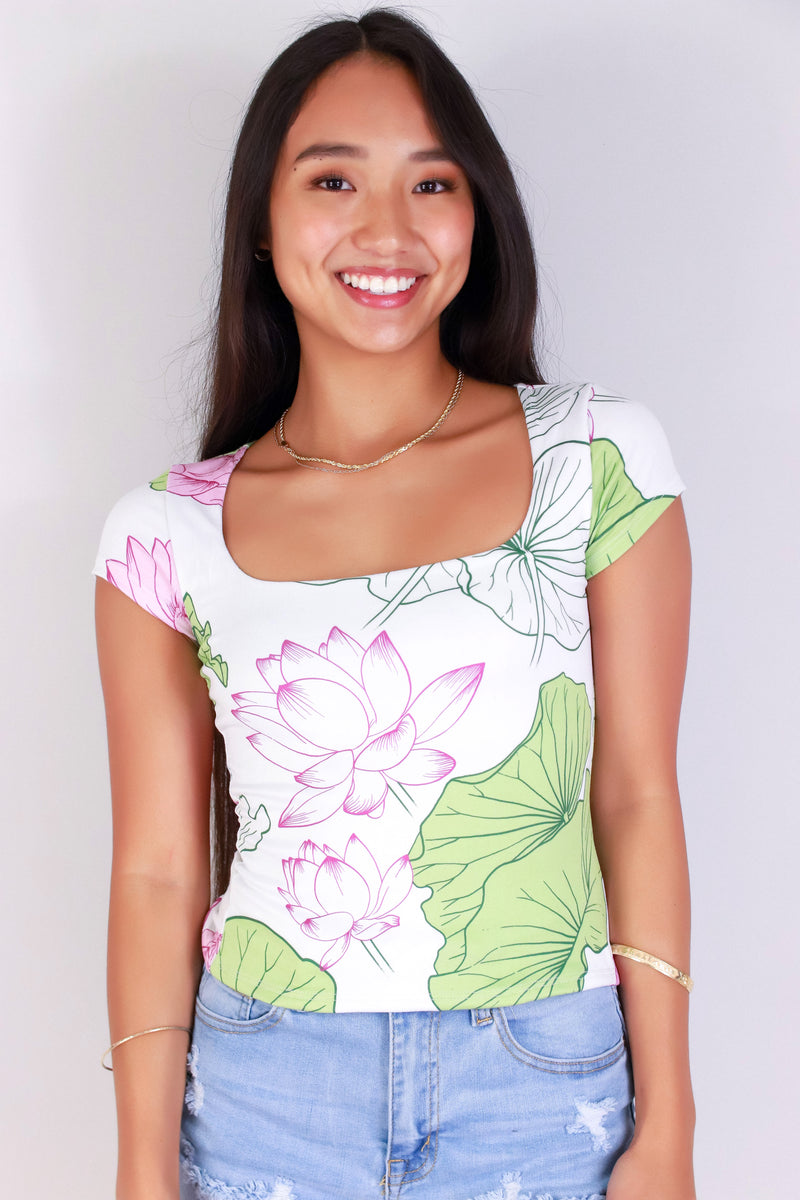 Jeans Warehouse Hawaii - SS PRINT - WATER LILY SQUARE NECK TOP | By LUZ