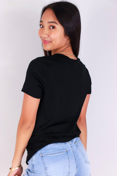 Jeans Warehouse Hawaii - S/S SCREEN - SHELL CROWN FLOWER LEI TEE | By LUZ