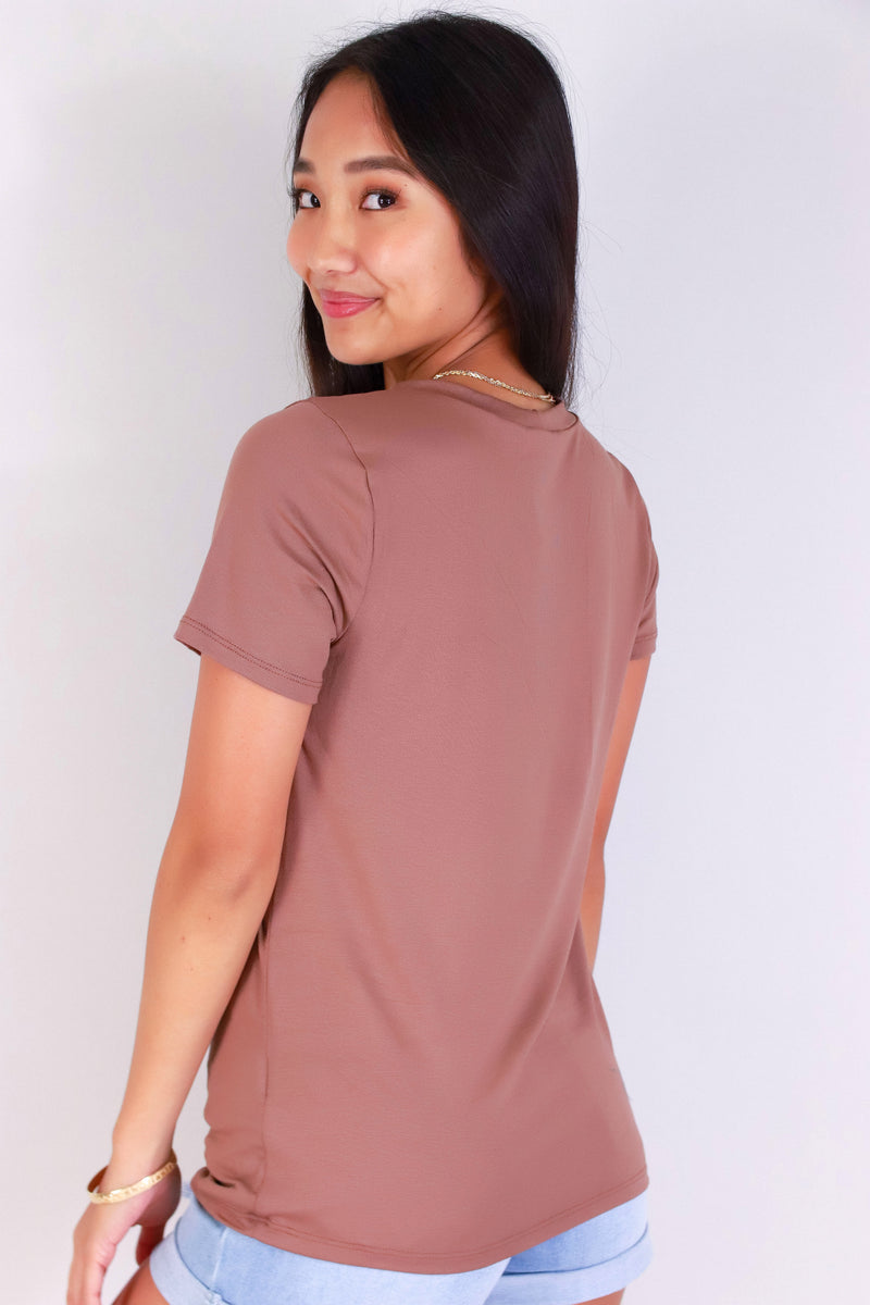Jeans Warehouse Hawaii - S/S SCREEN - SHELL CROWN FLOWER LEI TEE | By LUZ