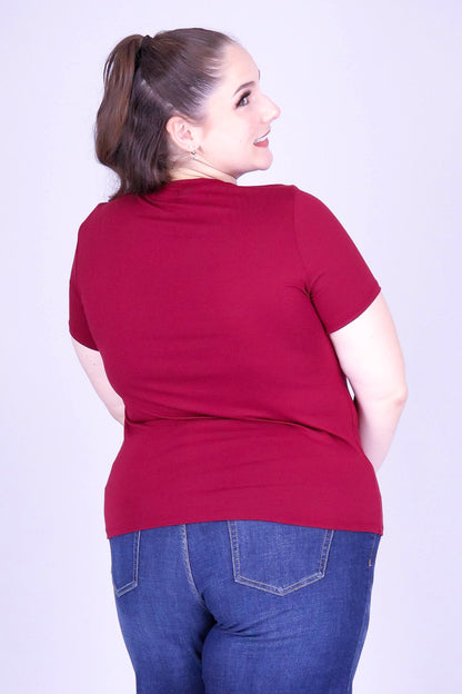 PIKAKE HONOHONO LEI TEE