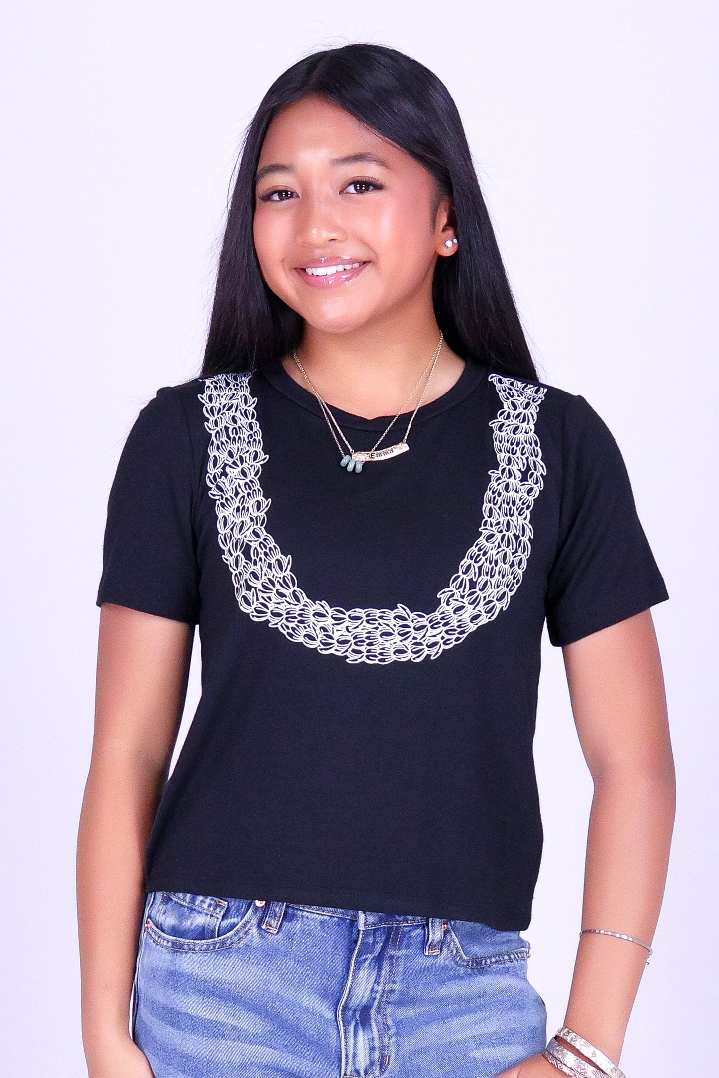 4 STRAND OUTLINE PIKAKE LEI TEE | KIDS SIZE 8-16