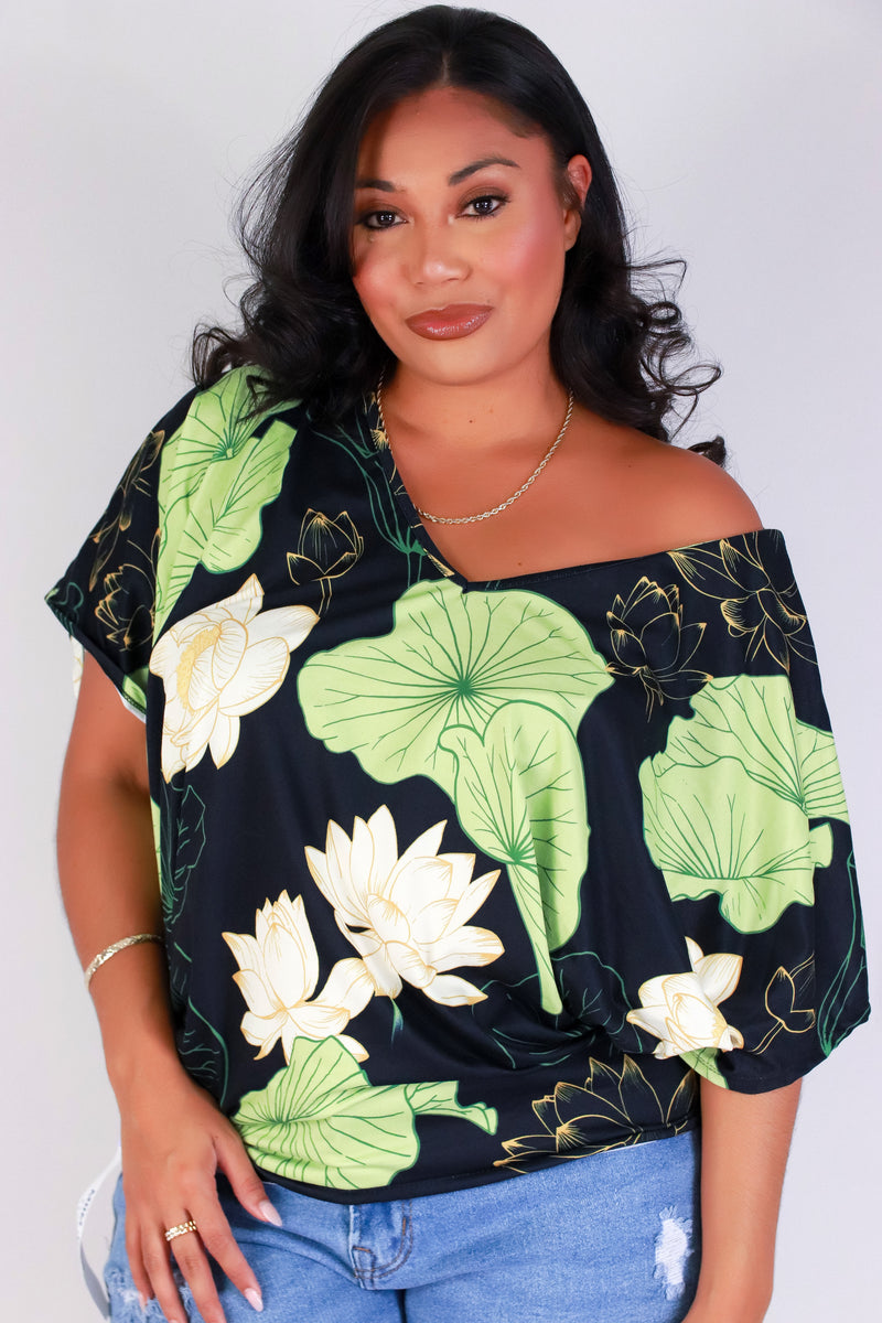 Jeans Warehouse Hawaii - PLUS PRINTED S/S - WATER LILY DOLMAN TOP | By LUZ