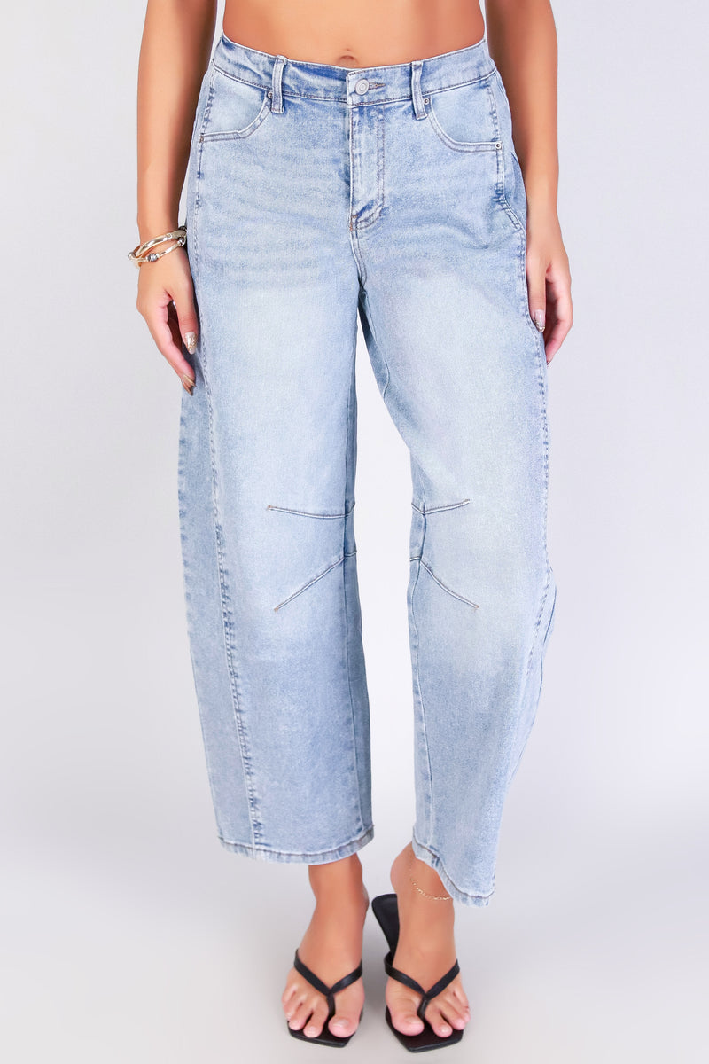 WEEKEND BARREL JEANS
