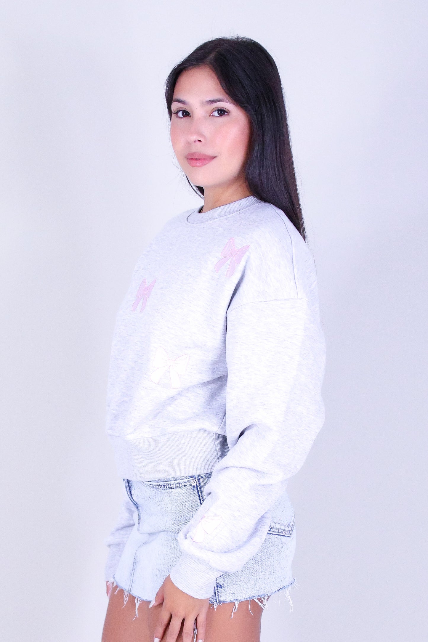 BOW BLISS CREWNECK TOP