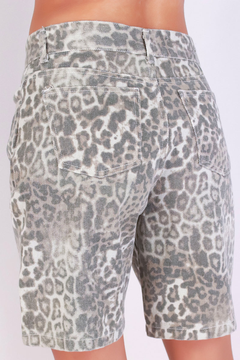 Jeans Warehouse Hawaii - DENIM BERMUDAS - ROAR READY JORTS | By LOVE POEM