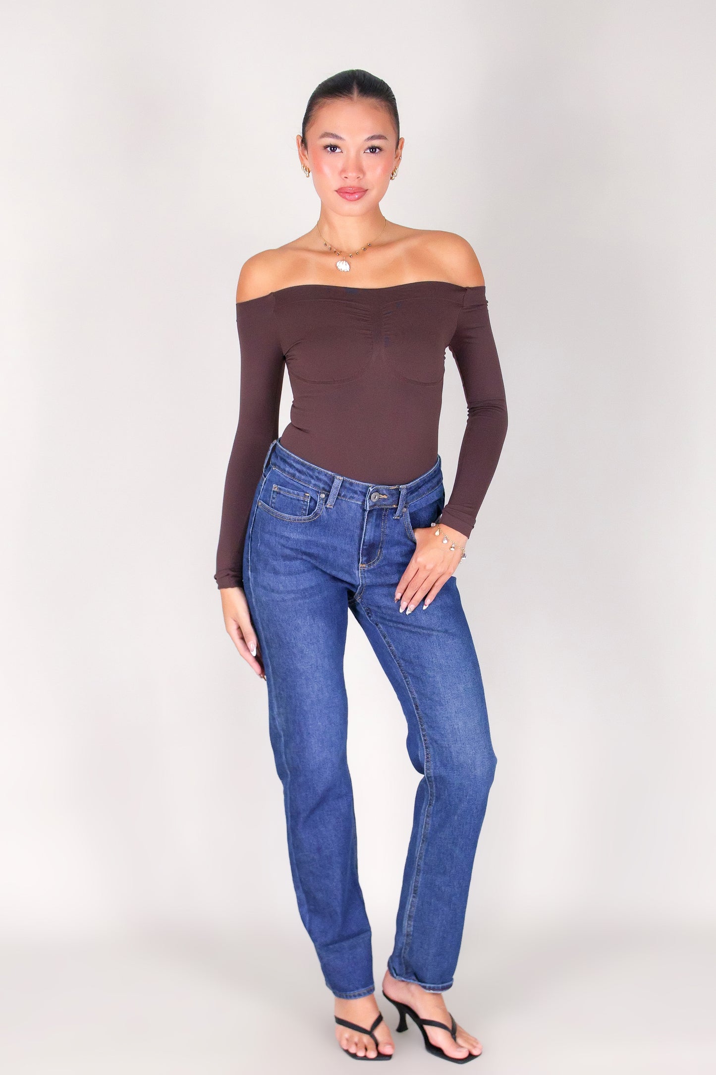 CLOSE CONTACT OFF SHOULDER BODYSUIT