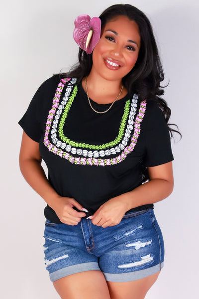 Jeans Warehouse Hawaii - PLUS S/S SCREENS - EKOLU SWEET LEI | By LUZ