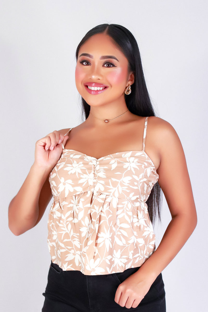 FLIRTY FLORALS TOP