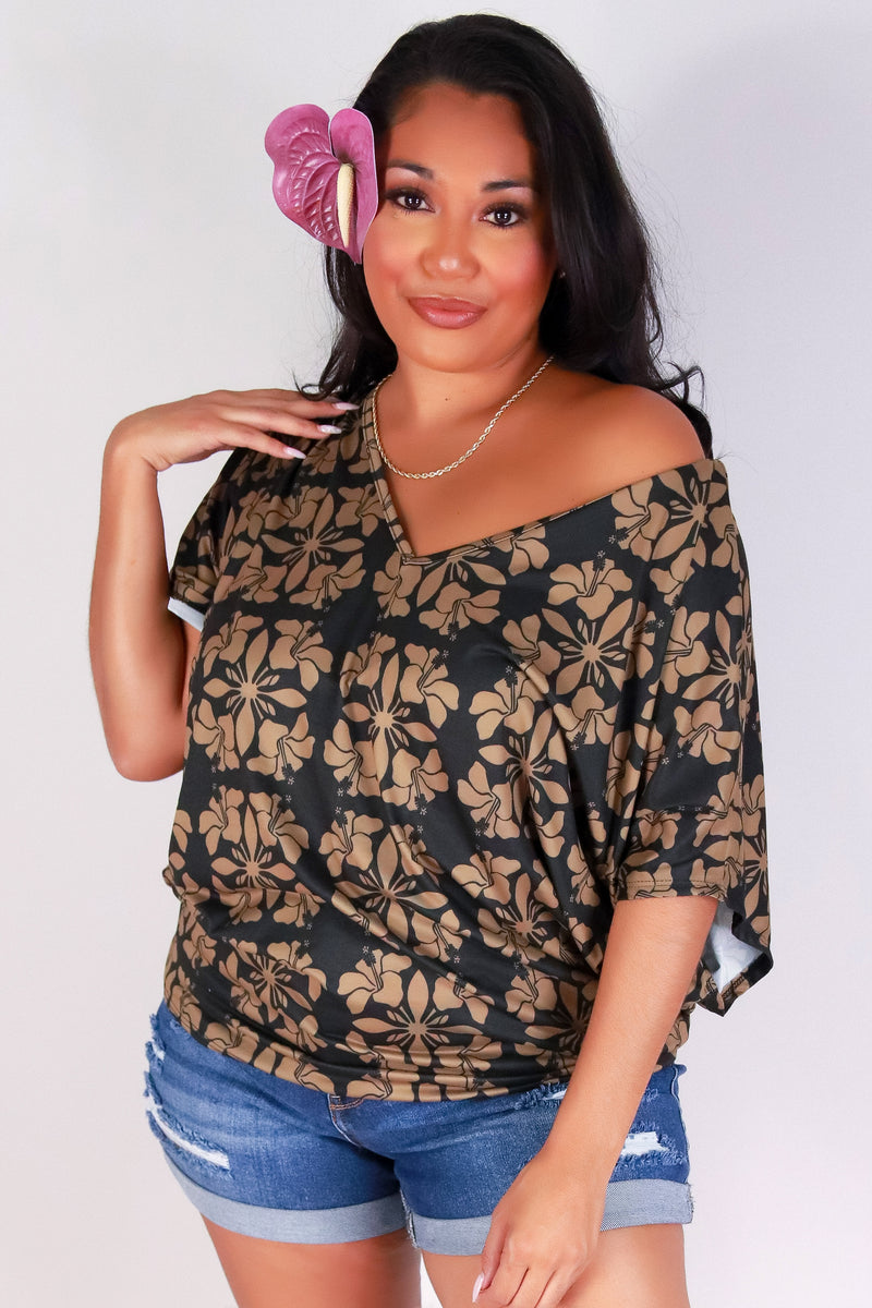 Jeans Warehouse Hawaii - PLUS PRINTED S/S - HIBISCUS QUILT DOLMAN TOP | By LUZ
