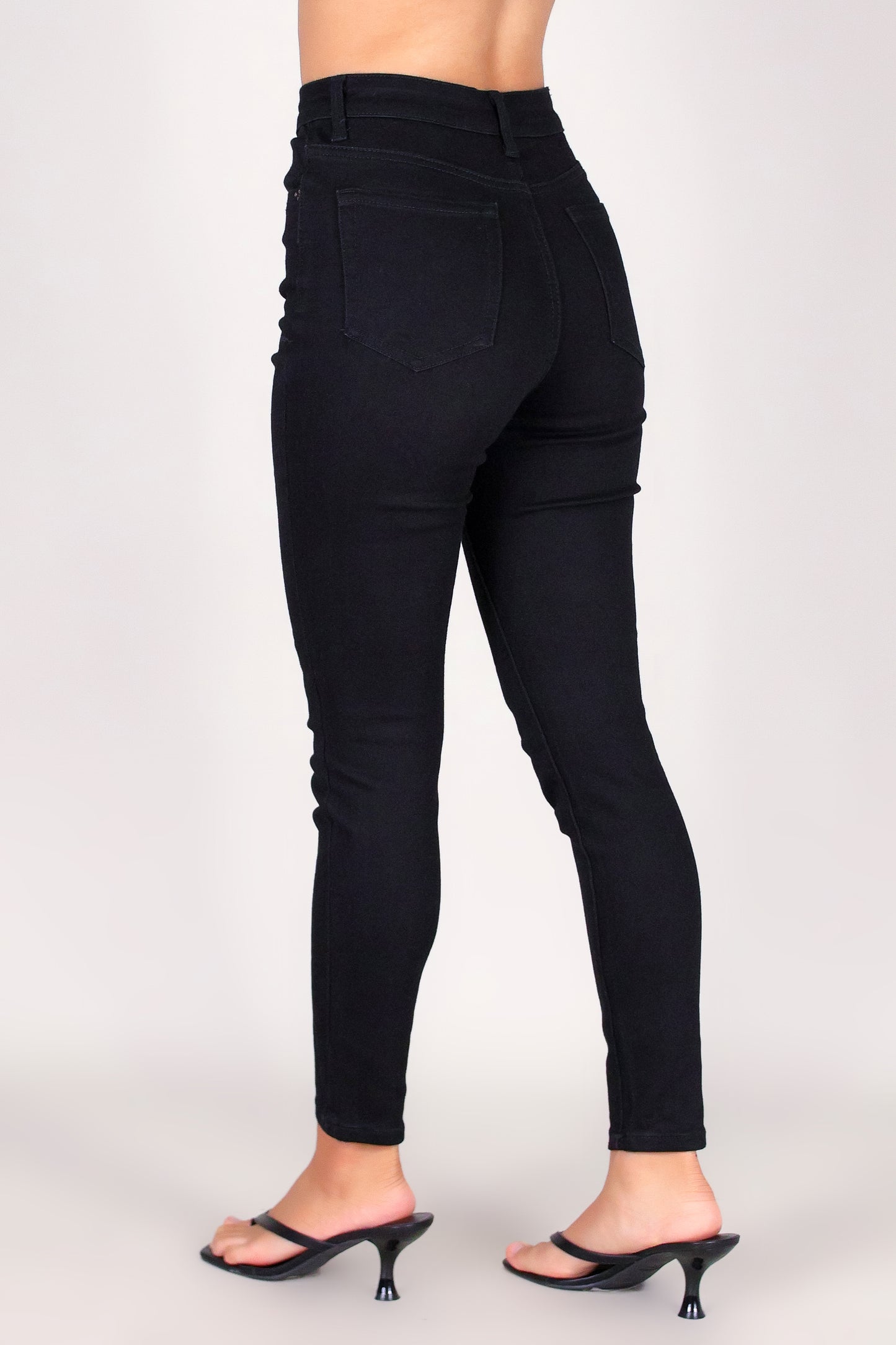 OWN THE FIT SKINNY JEANS