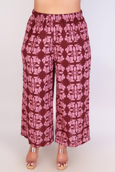 Jeans Warehouse Hawaii - PLUS PRINT WOVEN CAPRI'S - HIBISCUS QUILT CAPRI'S | By LUZ