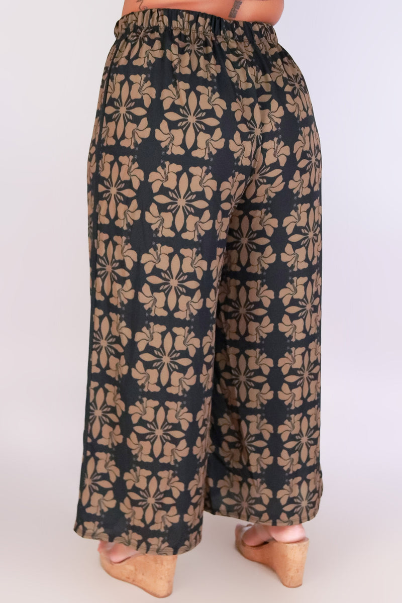 Jeans Warehouse Hawaii - PLUS PRINT WOVEN CAPRI&