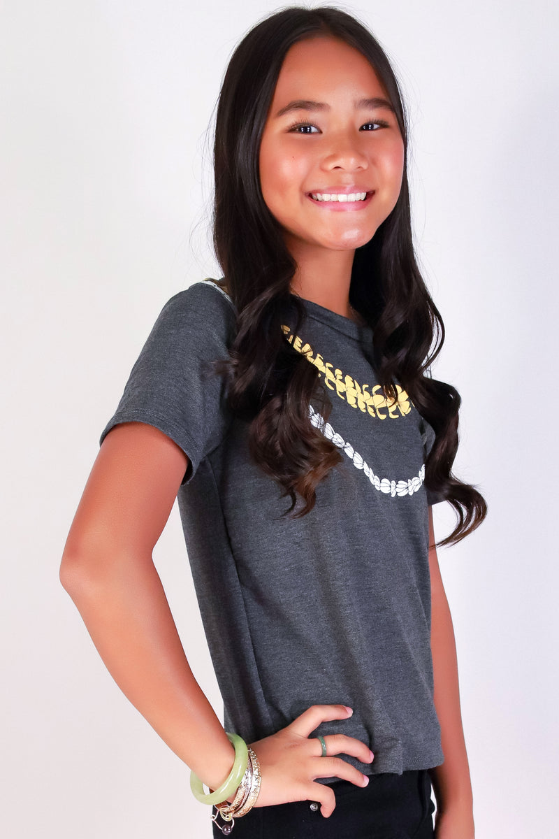 Jeans Warehouse Hawaii - S/S PRINT 2-16 - PUAKENIKENI PIKAKE NA LEI TEE | KIDS SIZE 2-16 | By LUZ