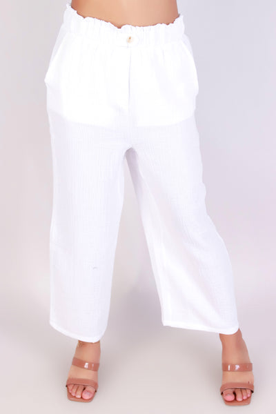 Jeans Warehouse Hawaii - SOLID WOVEN CAPRI'S - BREEZE WALK CAPRI PANTS | By I&I WHOLESALES CORP
