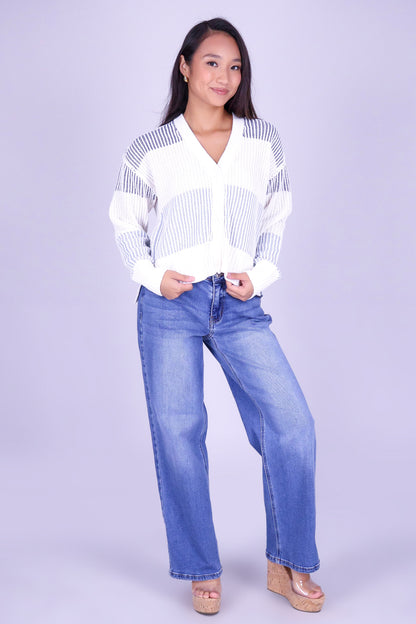 DELICATE MOMENTS CARDIGAN