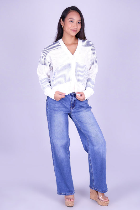 DELICATE MOMENTS CARDIGAN