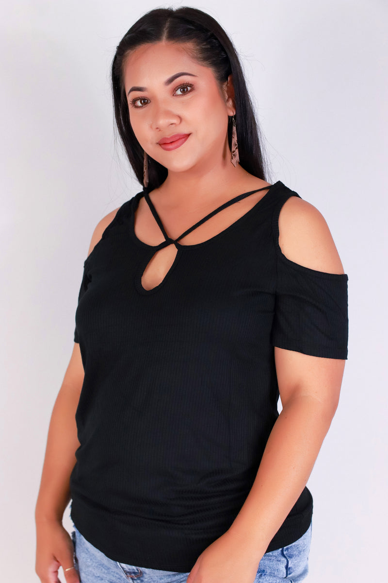 Jeans Warehouse Hawaii - PLUS S/S Knit Top - PEEK CHIC TOP | By STYLE TREE INC