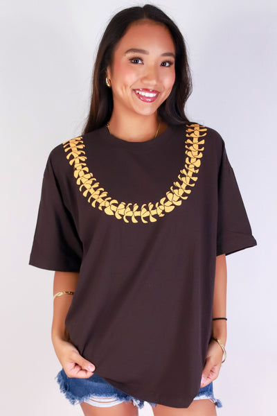 Jeans Warehouse Hawaii - S/S SCREEN - PUAKENIKENI OVERSIZED LEI TEE | By ROCK & ROSE BY CHERIE