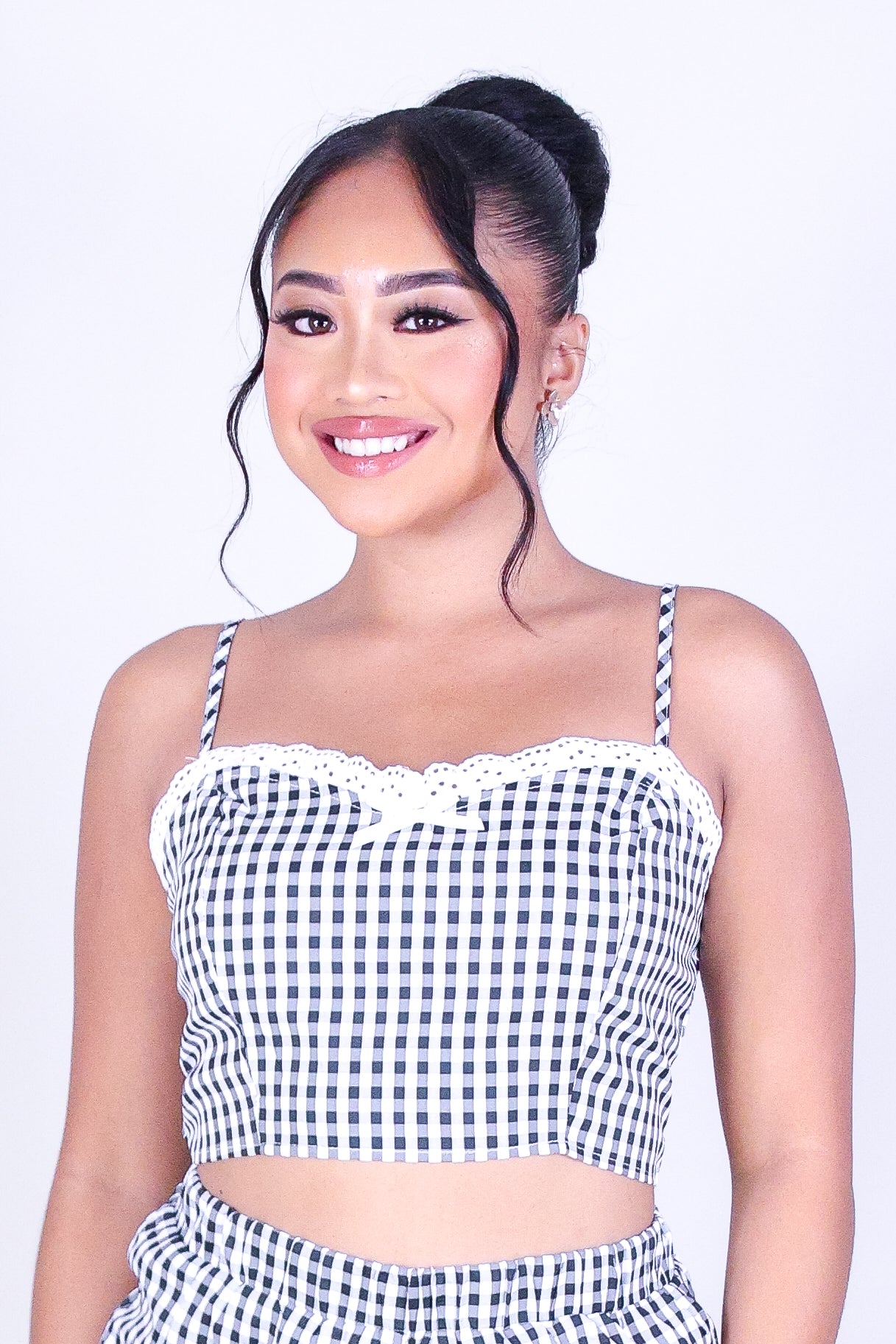 COUNTRY KISSES CROP TOP