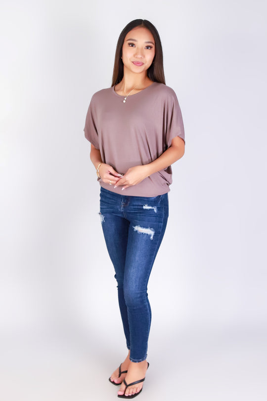 CALLING OUT DOLMAN TOP